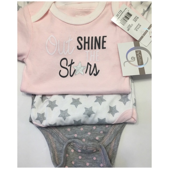 3/$20 💞3 piece Onesie Set - Picture 3 of 5
